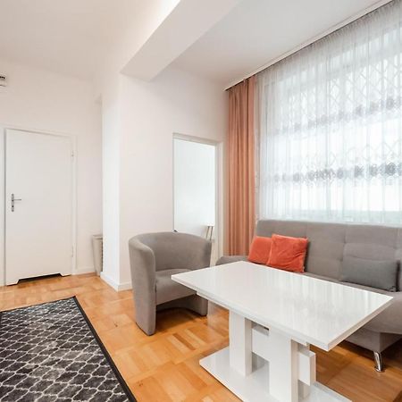 Plac Zbawiciela 3-Bedroom Apartment Warsawa Bagian luar foto