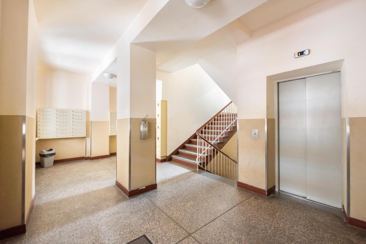 Plac Zbawiciela 3-Bedroom Apartment Warsawa Bagian luar foto
